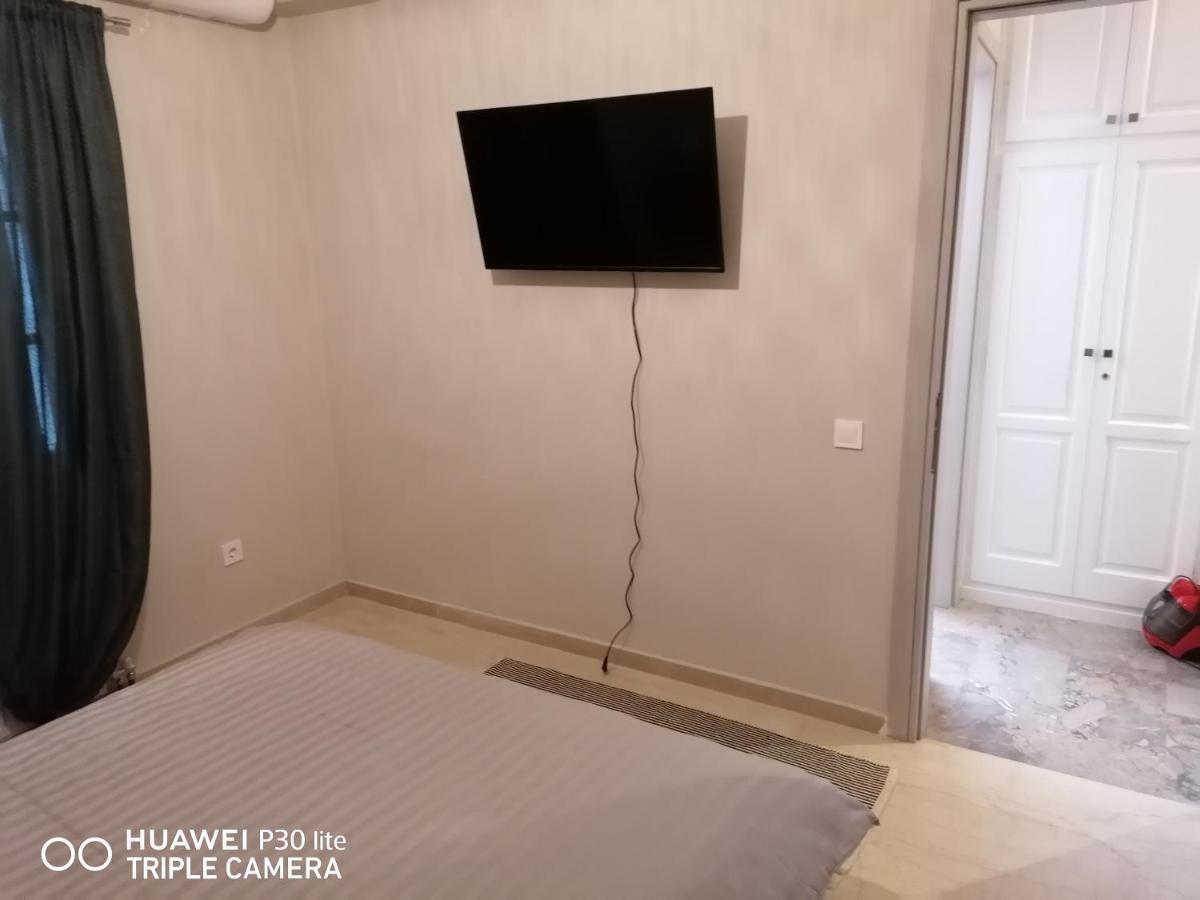 Daire Angelikis House Kompítsion